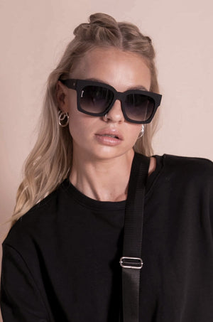 Alba Sunglasses (Black) by Otra