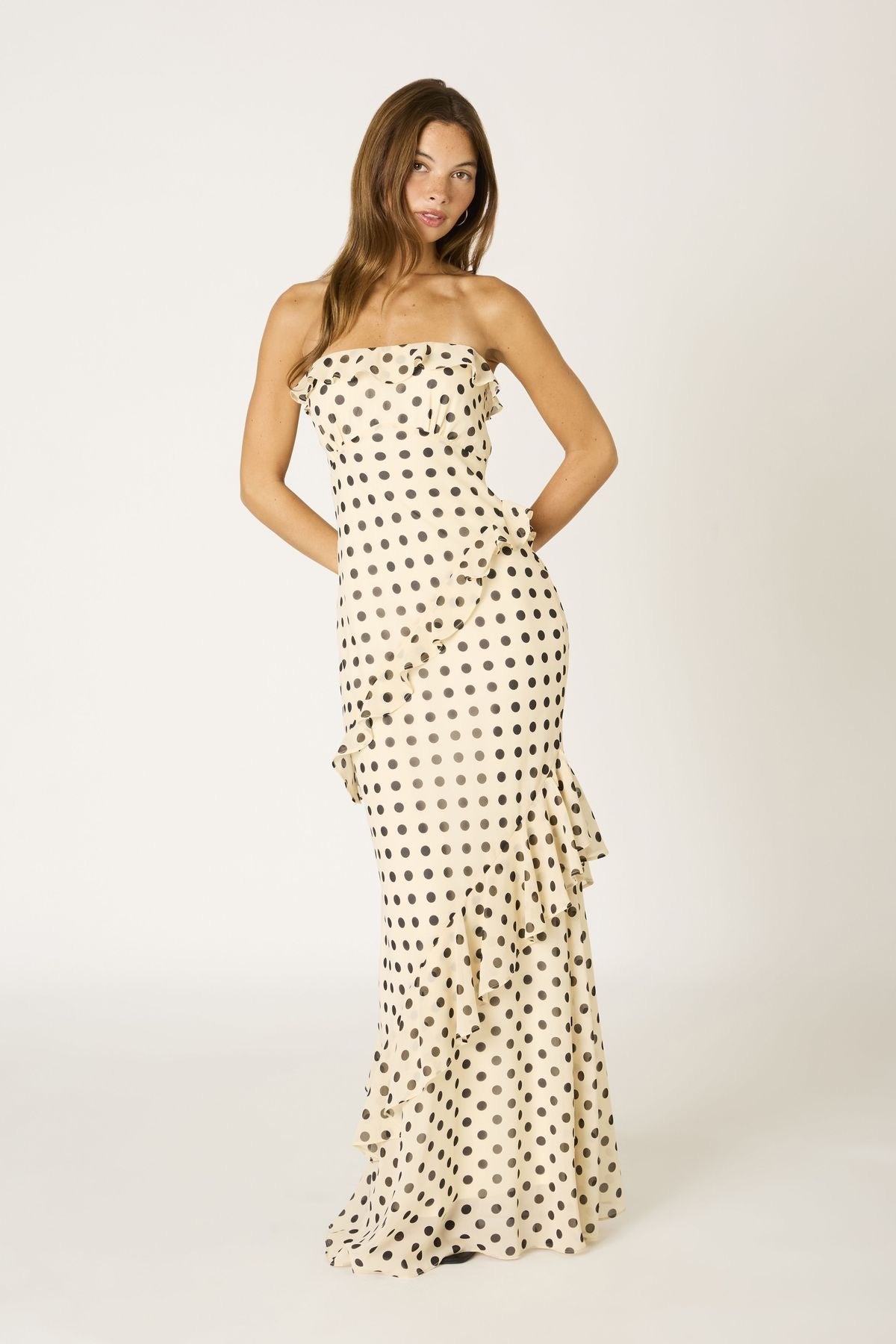 Polomia Polka Dot Maxi - ELISON RD. Polomia Polka Dot Maxi - ELISON RD.