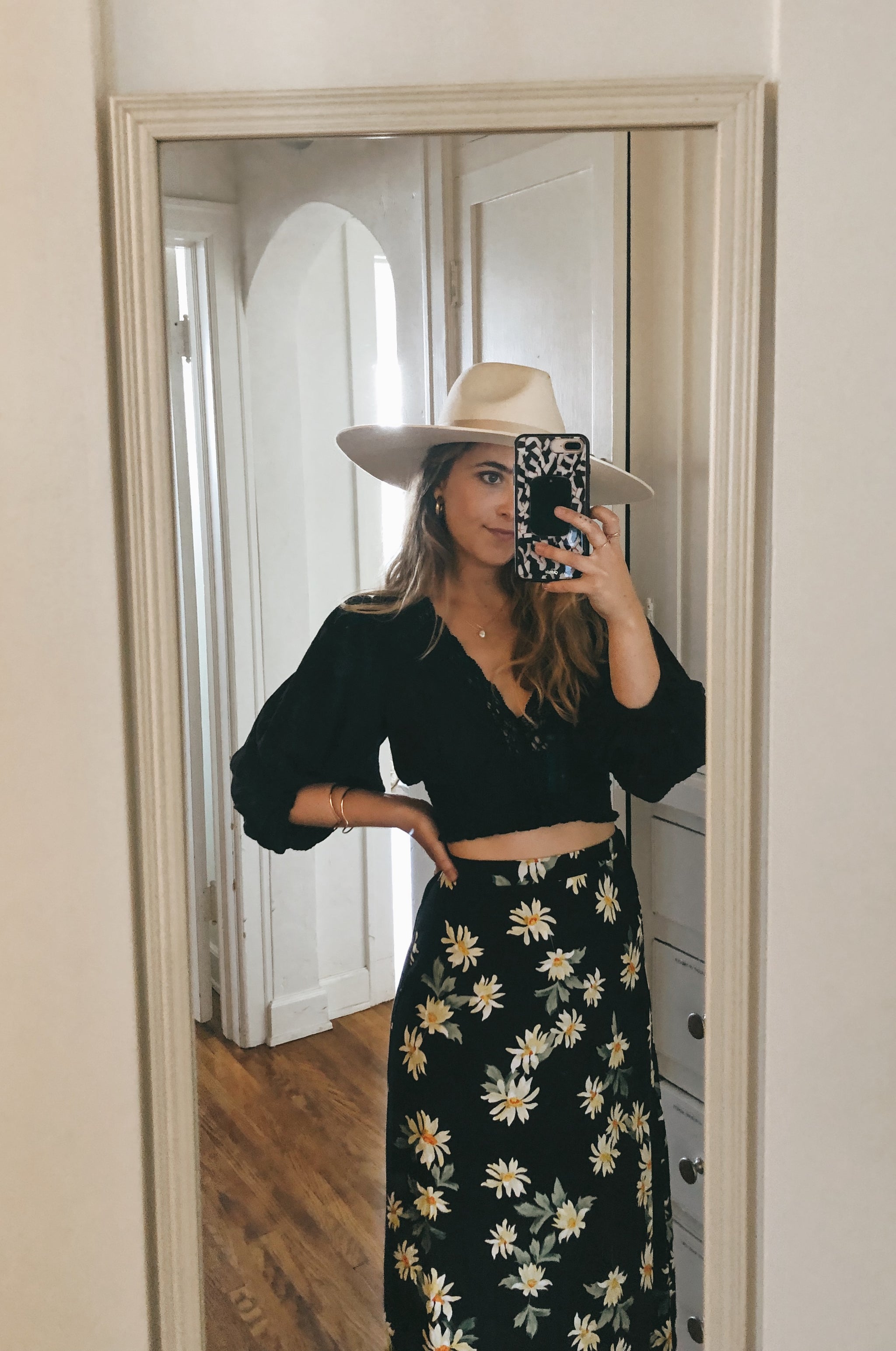 Women's Vintage Floral Print Pleated Midi Skirt - A-Line High Waist Skirt With Pockets (Black Daisy)