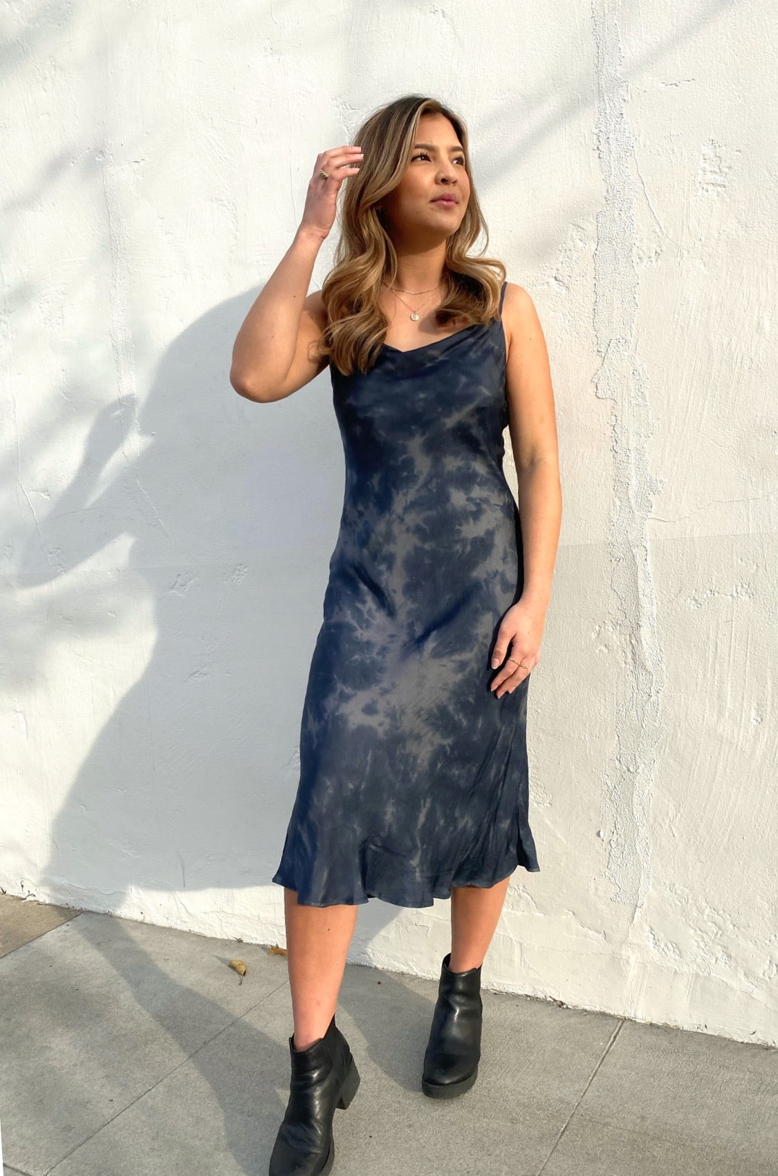 Twilight Tie Dye Midi Dress Medium / Blue Twilight Tie Dye Midi Dress Medium / Blue